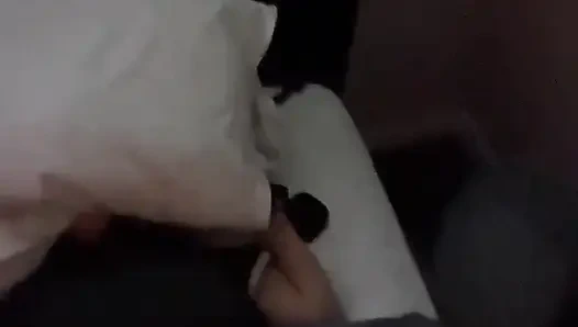 Gefesselt und gekitzelt!