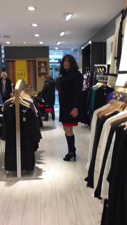 Un Jour Ailleurs blue coat