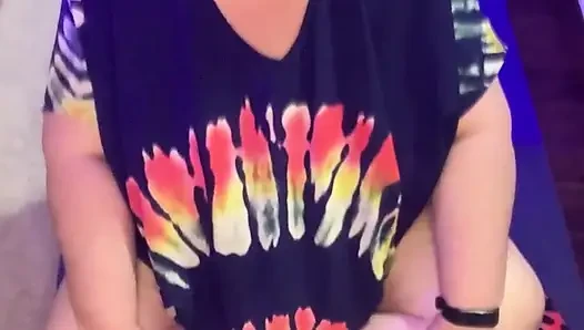 BBW Does Peek a Boo Yoga