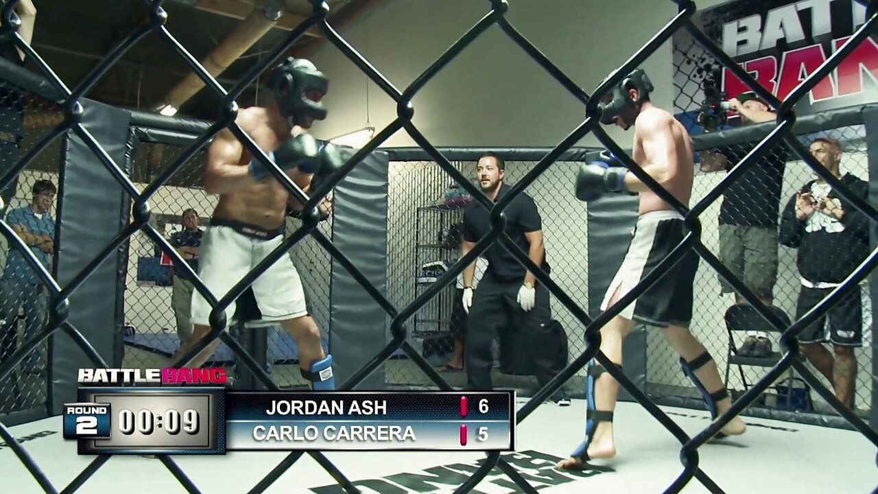 Heavy poled cooch of luscious filly hole looks small full of facial