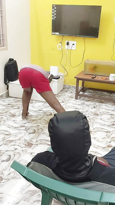 Сводный брат трахает сводную сестру, помогая ей уменьшить толстую