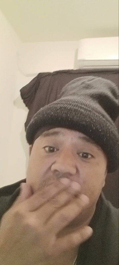 Hey I don't know how to tell females that if they mind me posting a video of us having sex. Any female wants to collaborate?
