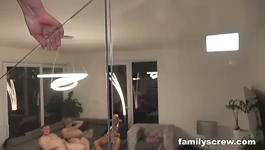 Что происходит в отпуске, пребывания в отпуске в FamilyScrew