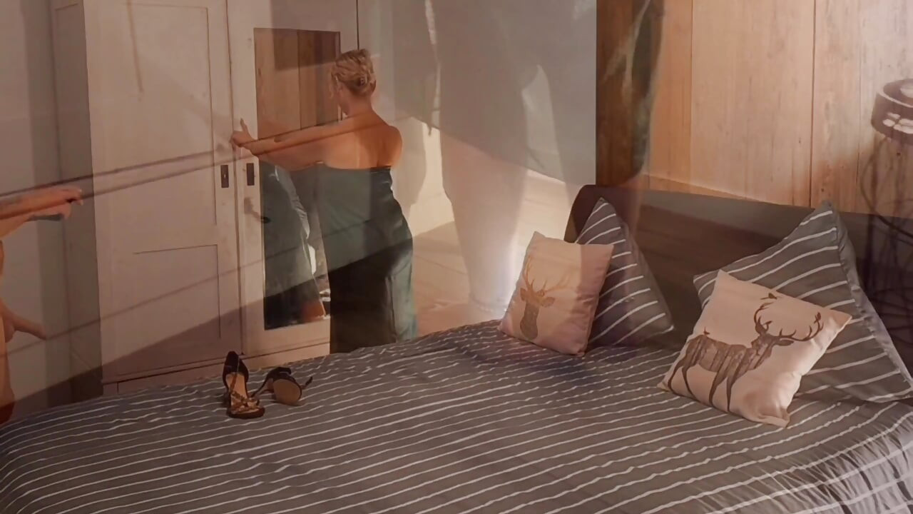 Amateur Blonde Mature Wife Enjoys