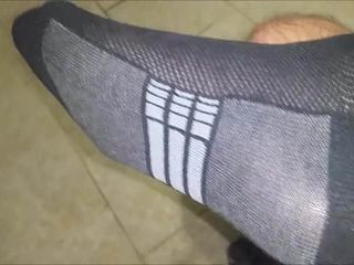 Mes pieds paraplégiques avec des chaussettes 2