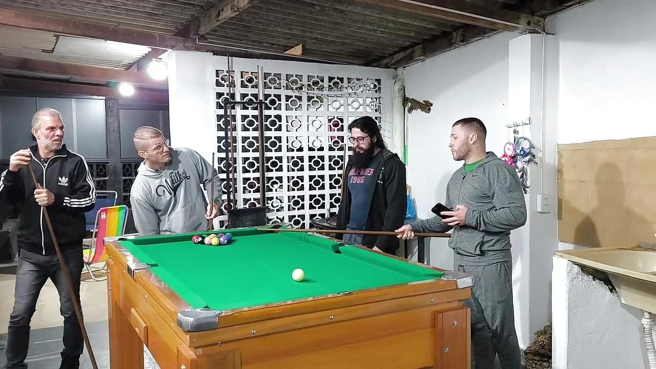 Me, Carmona, Opaido Carmona and Viking de Taubaté started a game of pool naked