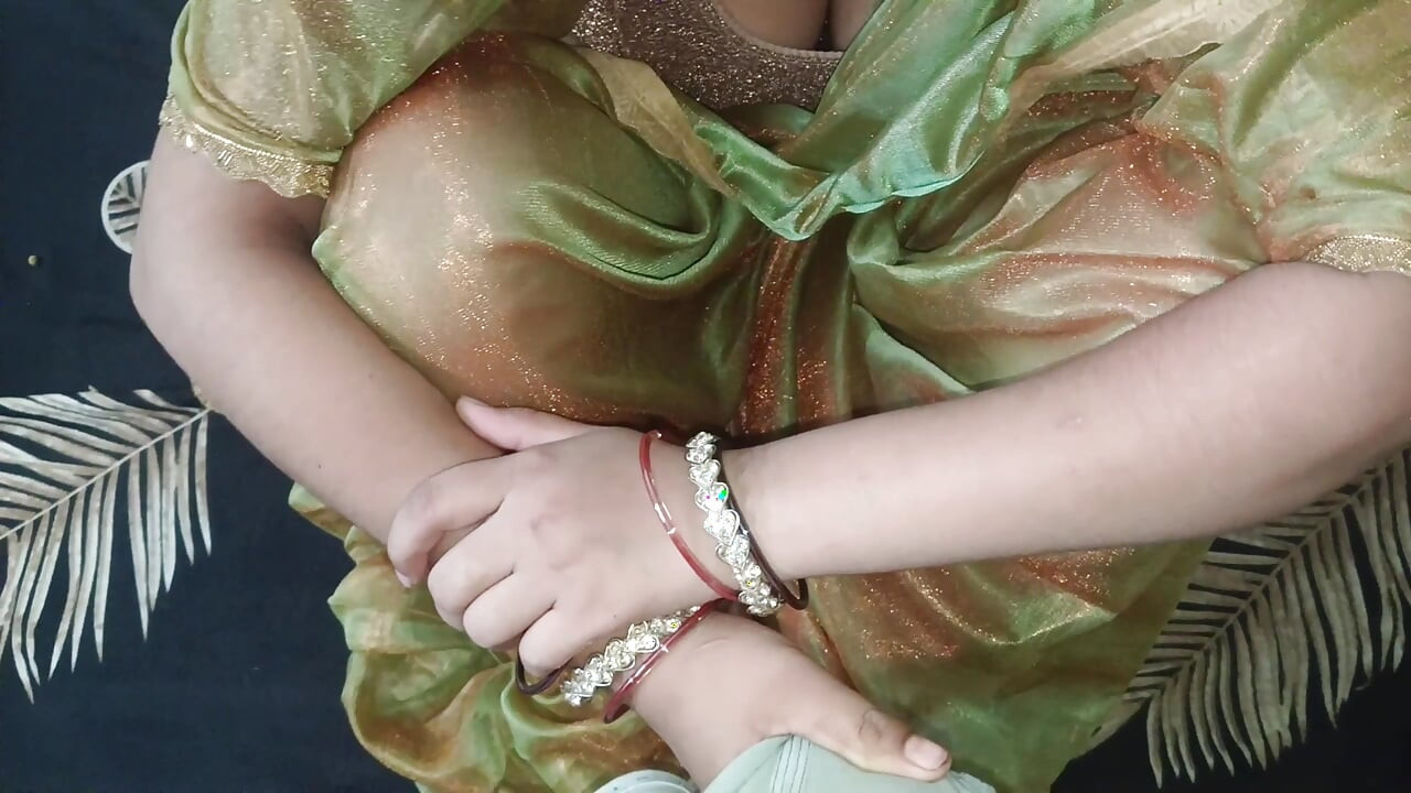 Sundar nav vivahit biwi ke sath Aaj romance Kiya