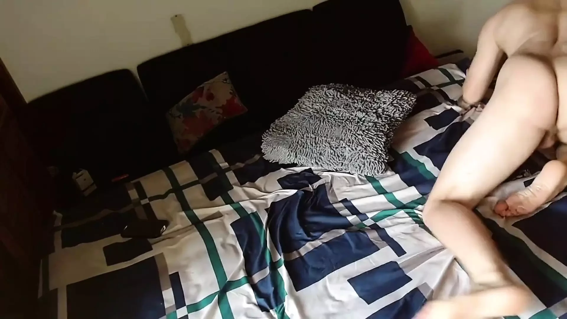 Aku lagi asik ngentot kontol bareng cowok berotot