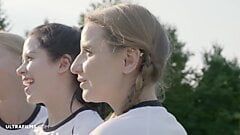 Ultrafilms, time de meninas de futebol dá ao treinador a melhor foda