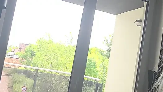Istri nakal rambut pirang lagi asik masturbasi