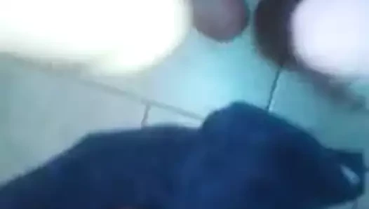 çıplak ve bekleyen