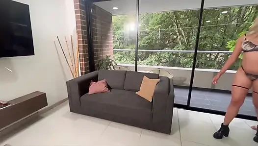 Balkonda İki Penisle Sevişmek