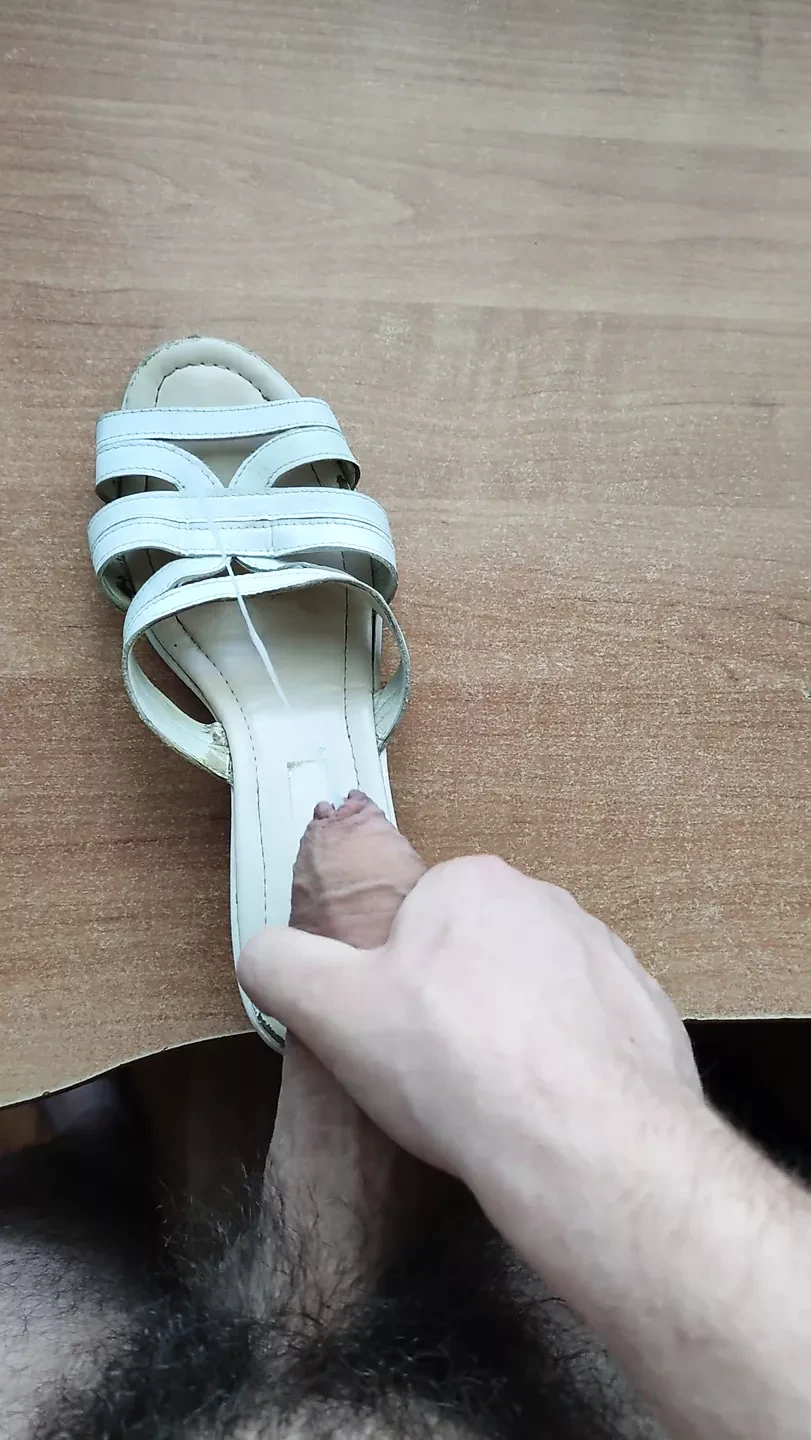 Kom klaar in stiefmoeders sandalen