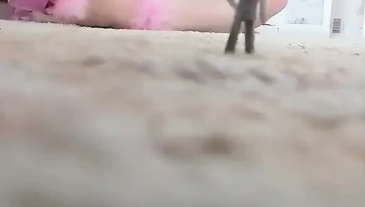 Giantess kink: minik zavallı yakalanıyor