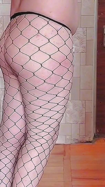 Epski trenutak iz "Slatke masturbacije, Ladyboy, Prekrasan kurac vruć bez ruku prije svršavanja"