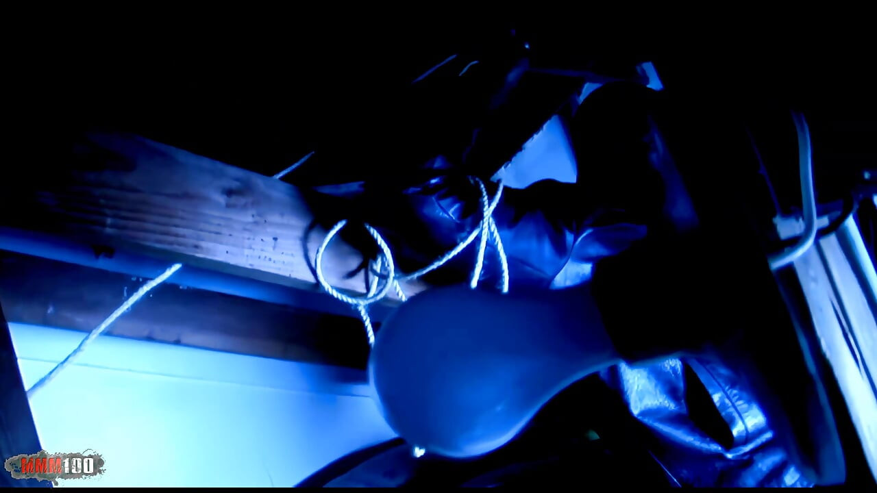 Curul mare și negru al Tamarei are parte de un futai de la o pulă neagră