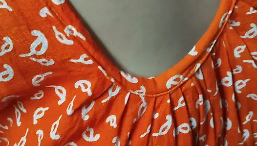 Bhabi ko ghar main ekala chud diye bistar pe