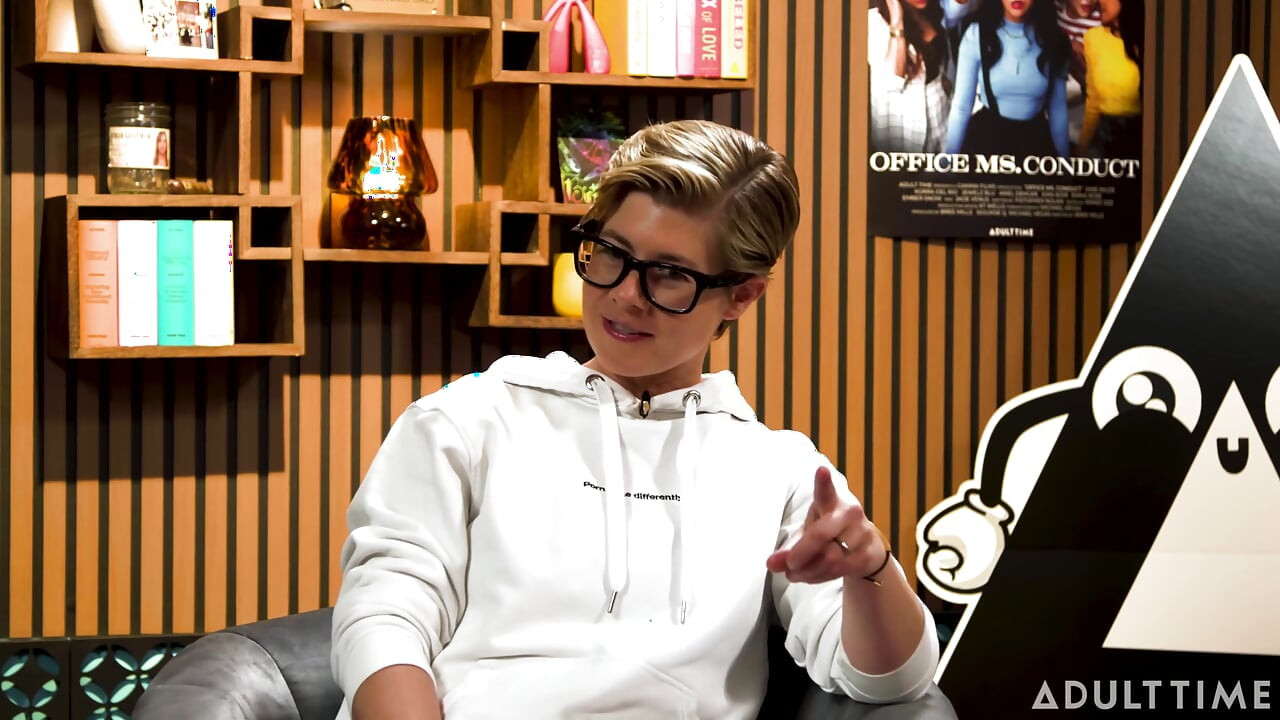 Lily Starfire 194 Loads, Fcking Your Idols, & Stripper Stories  the Adult Time Podcast