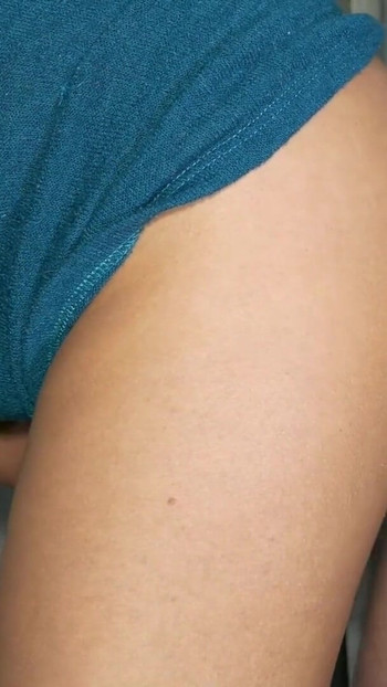 Emotivni trenutak iz "VARAJUĆA ŽENA DOBIVA JEBANJE OD MUŽEVOG NAJBOLJEG PRIJATELJA U KUPAONICI UZ ISTOVREMENE SVRŠAVANJE"
