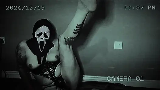 Paranormal faptivity ghostface terlihat di kamera