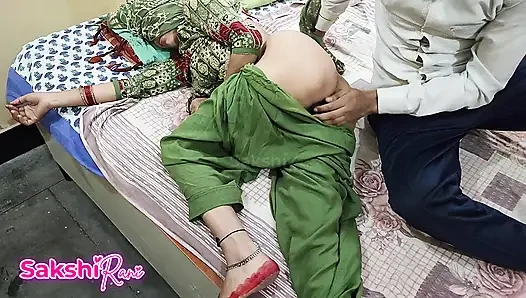 Pemilik hotel meniduri istrinya yang bejat tanpa bayar uang sewa tapi aku membayar hari ini dengan seks hindi sambil ngomong jorok