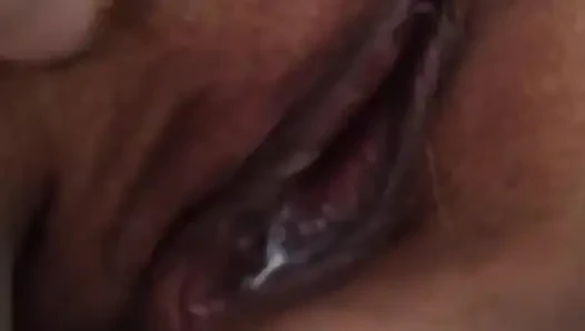 Mein frecher, saftiger muschi kann nicht so viel sperma nehmen