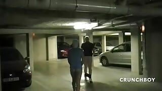 baisé comme un salope dans un parking public en pleine nuit