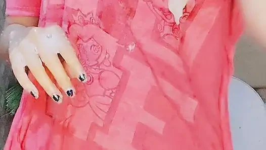Gadis cantik 18 tahun yang jomblo lagi berjemur