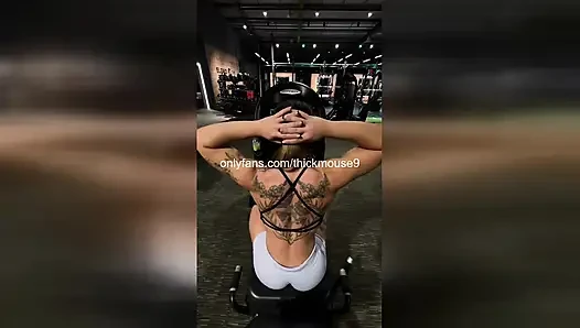 Gadis tiktoker dientot sama penggemarnya di live streaming insta