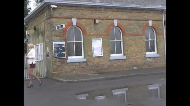 Am bahnhof