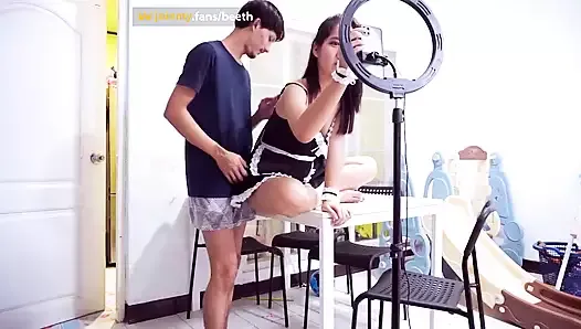 Behind the Scenes of Taking Photos of Sexy Maid Outfits