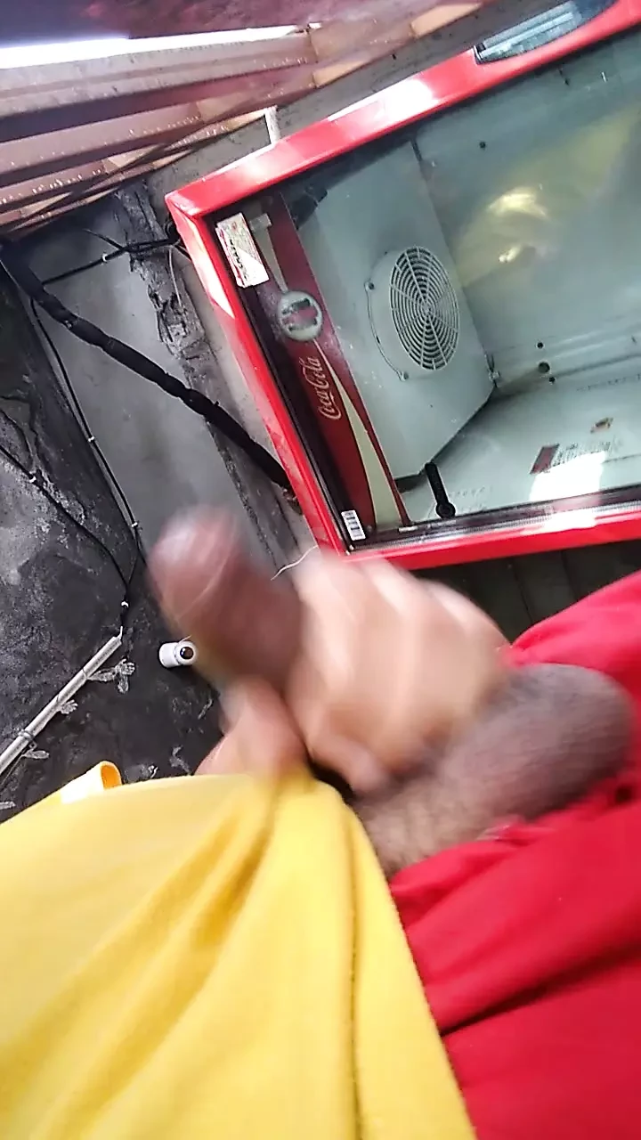 Dögös fiú a verandán