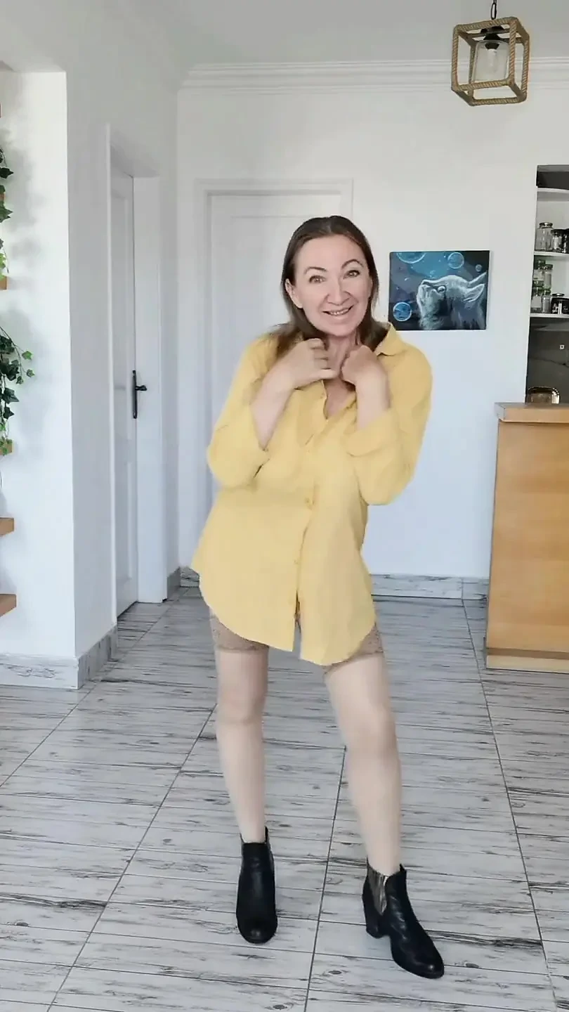 Striptiz i igranje sa BWC igračkom
