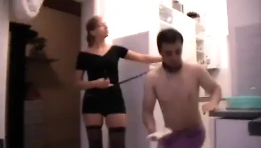 Приказываю своей рабыни то, что она хочет