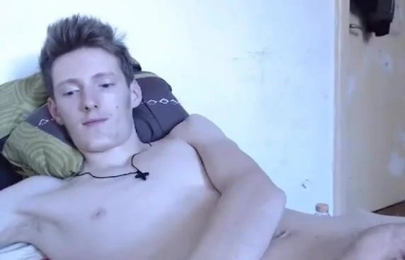 Romanian guy masturbating on cam