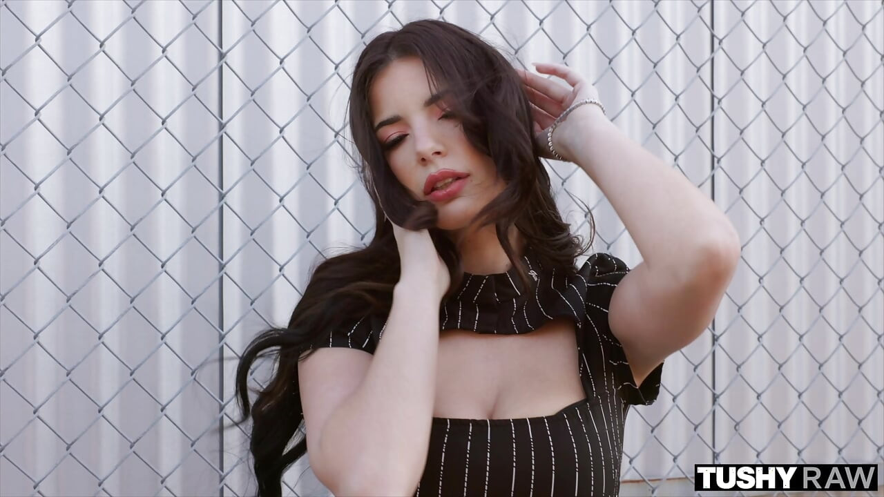 TUSHYRAW Little Hottie Asteria Jade Has A Great Ass And An Even Greater Gape
