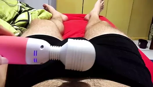 Er kam in meiner Unterwäsche mit meinem Zauberstab, zuckender Oprgasmus, Sperma tropfte über seine Boxer