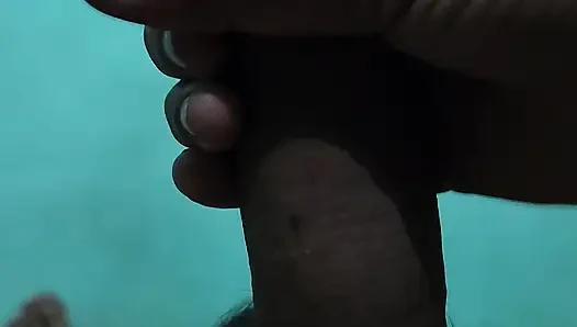 Stiefschwester massierte meinen dicken penis mit ihrer hand