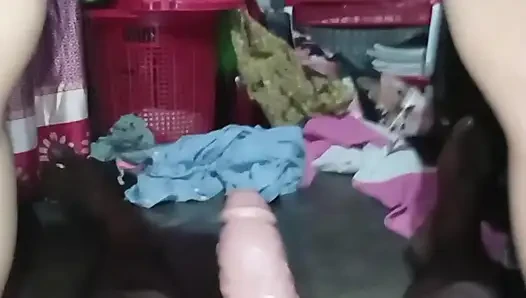 probaashi bhaiyr bow bhabhi ke cude Dilam