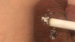 Erna pali swojego penisa
