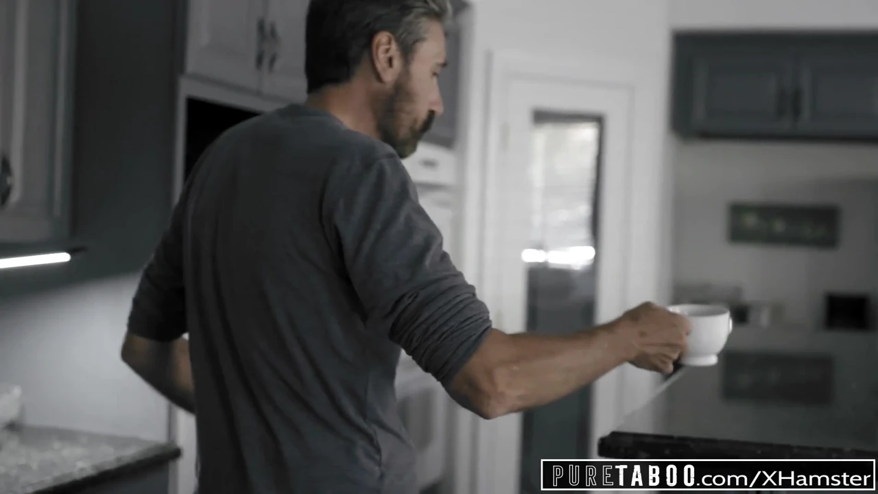 Pure tabu genç sürtük emily willis şaplak &amp; Creampie tarafından adım baba