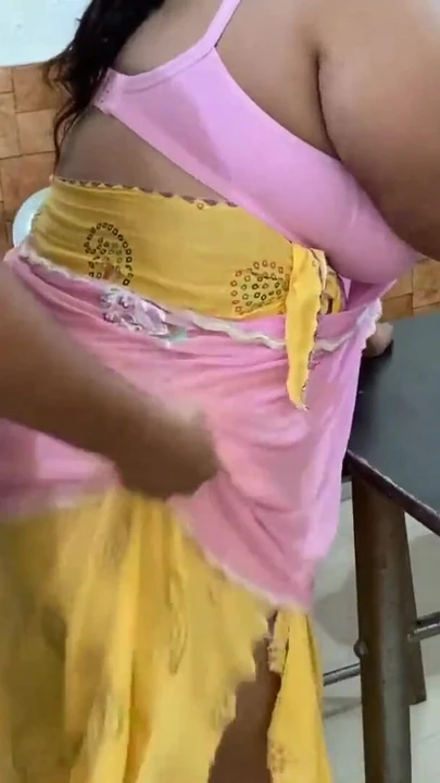 Momento asombroso de "Boss ke Bete ne Choda. Hindi"
