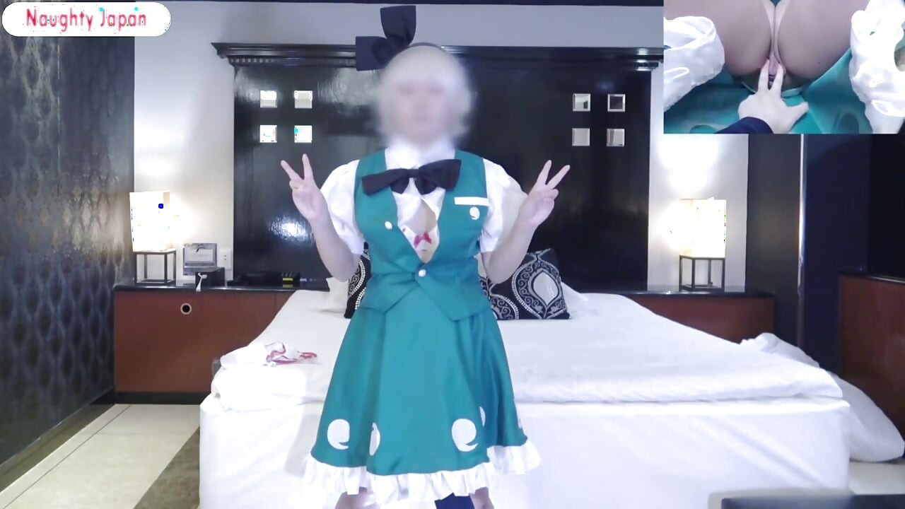 Cosplay Angel. Nurse Style Cosplayer traz uma performance solo divertida e animada em um momento divertido de personagem - part2