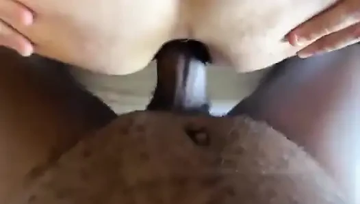 Adam küçük götünü sikmek istedi
