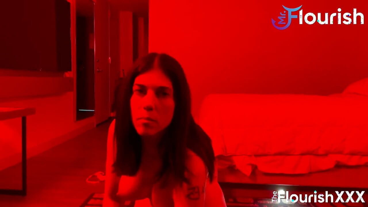Anna Cummings krijgt de specialiteit van de rosse kamer van Mrflourish