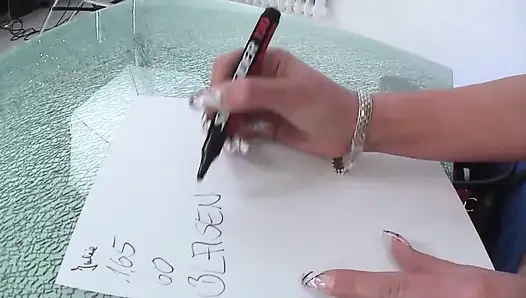 Анальное удовольствие для молодой блондинки-шлюшки!