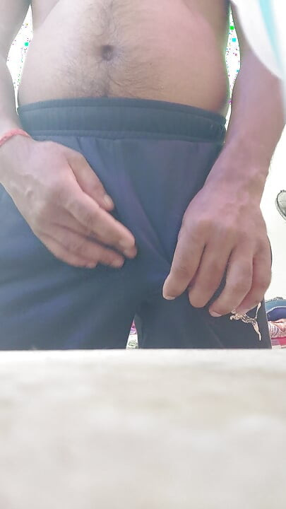 Aaj makan malik ka bahu ka pura hot figar dekha atau bahut sara pani nikan diya ham bahut maja aaya hame lag raha tha ham mast ho gaye aaj