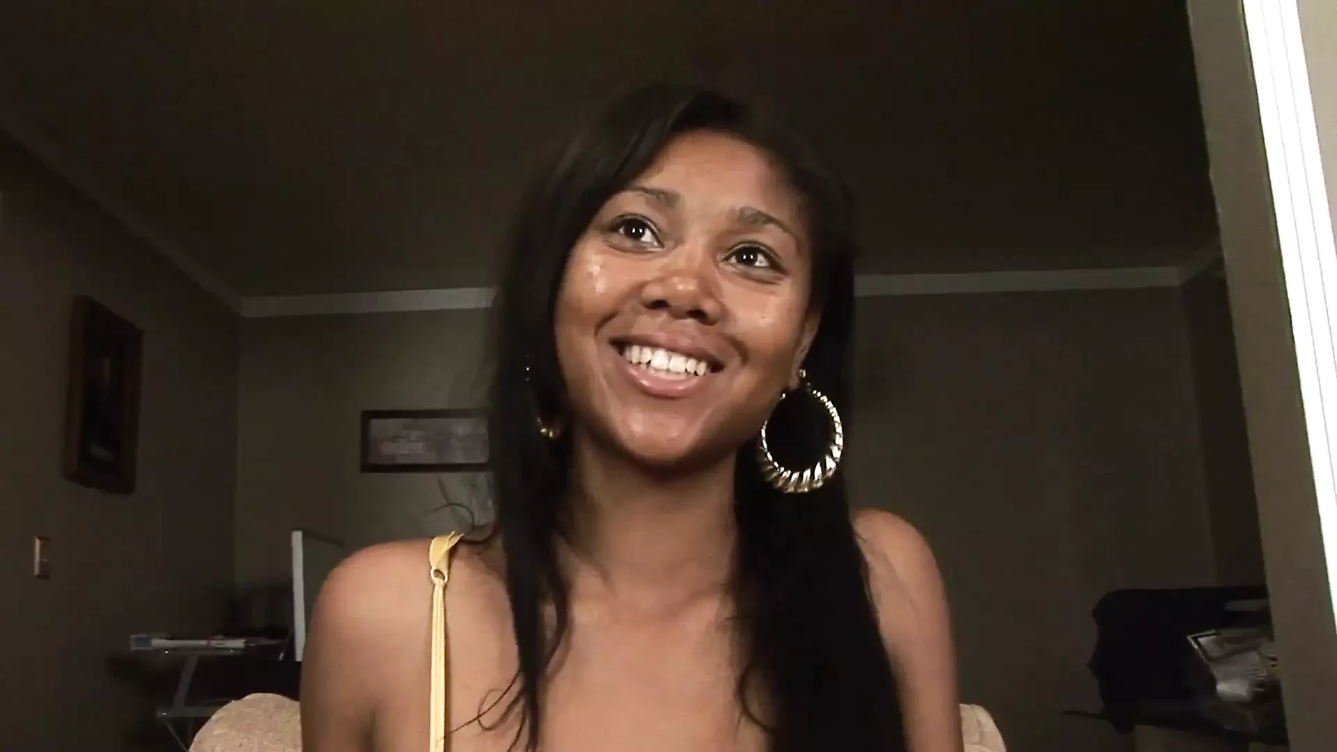 Dark skinned brunette slut enjoys a sex toy