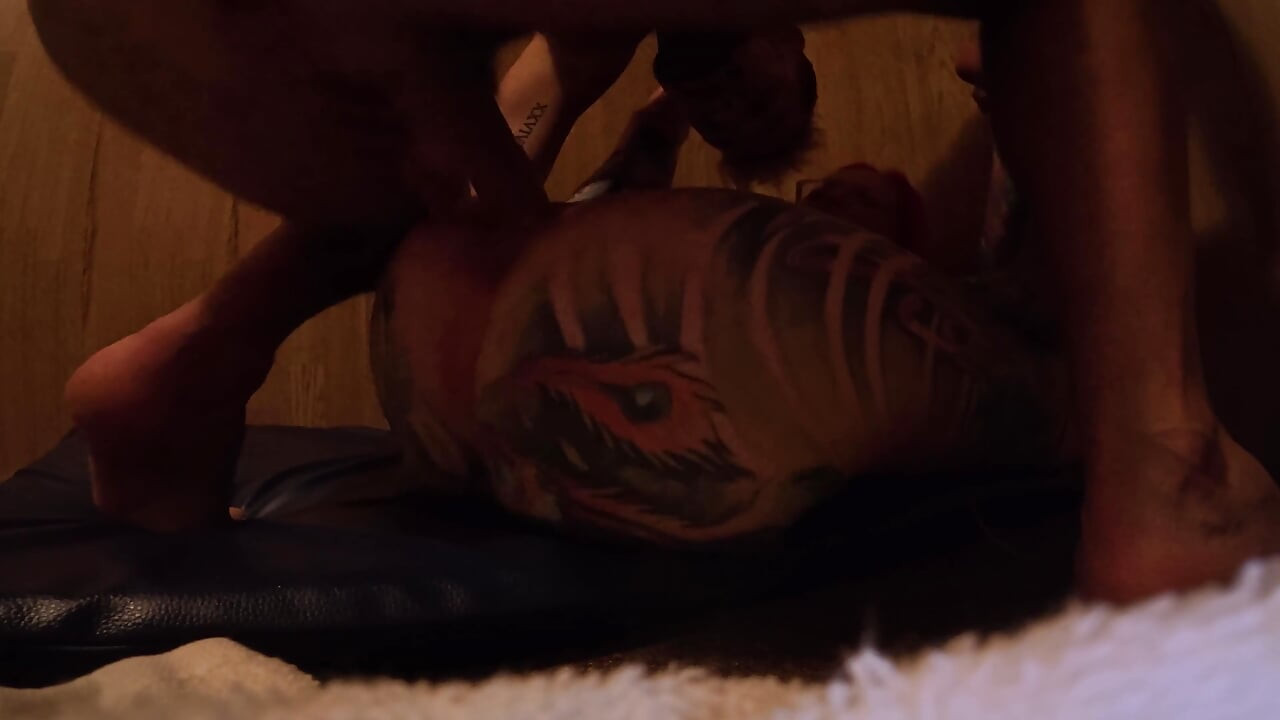 Nudista sauna britânica punk rosa, puta porquinho fodida em spa nudista