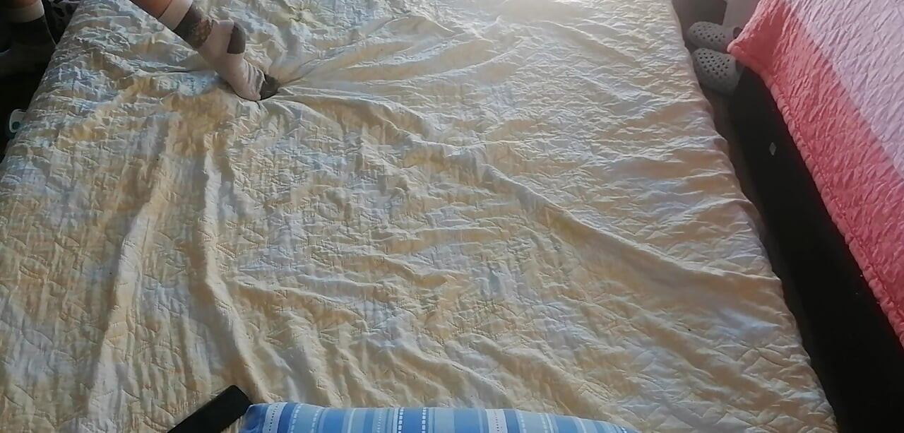 Amateur MILF does yoga naked, hairy pussy, big ass, big tits. Amateur massage with vibrator, naked brunette.